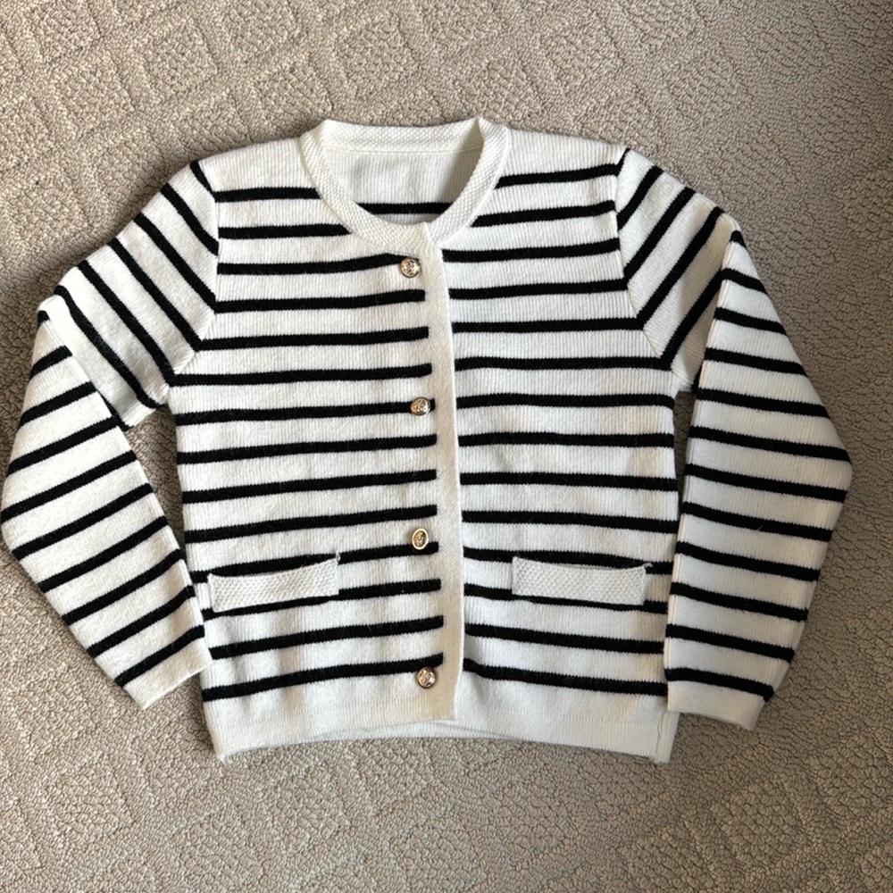 NWOT Women' Button Contrast Stripe Long Sleeve Top Knitted Cardigan Sweater Coat